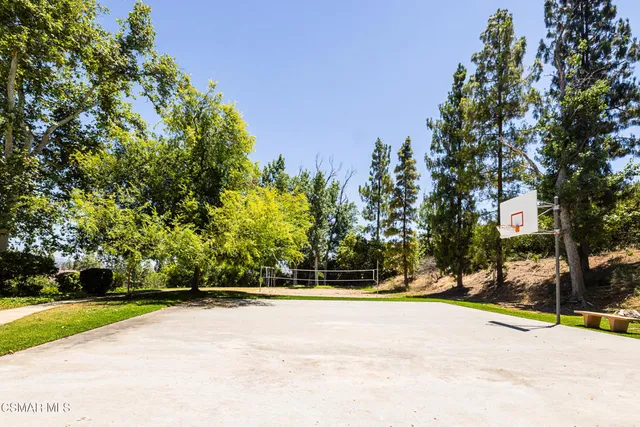 $549,000 | 5744 Oak Bend Lane, Unit 201, Oak Park, CA 91377