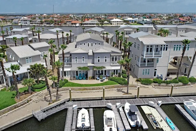 $850,000 | 3700 Island Moorings Parkway, Unit 13, Port Aransas, TX 78373