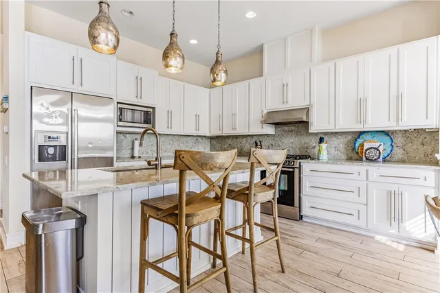 $850,000 | 3700 Island Moorings Parkway, Unit 13, Port Aransas, TX 78373