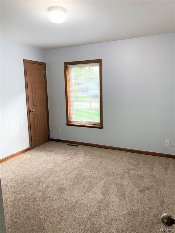 1333 Butler Boulevard Howell, MI 48843 - Photo 15 of 18