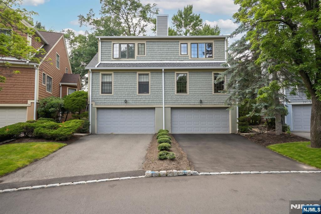 15 Nuthatcher Court Wayne, NJ 07470 - Photo 2 of 34