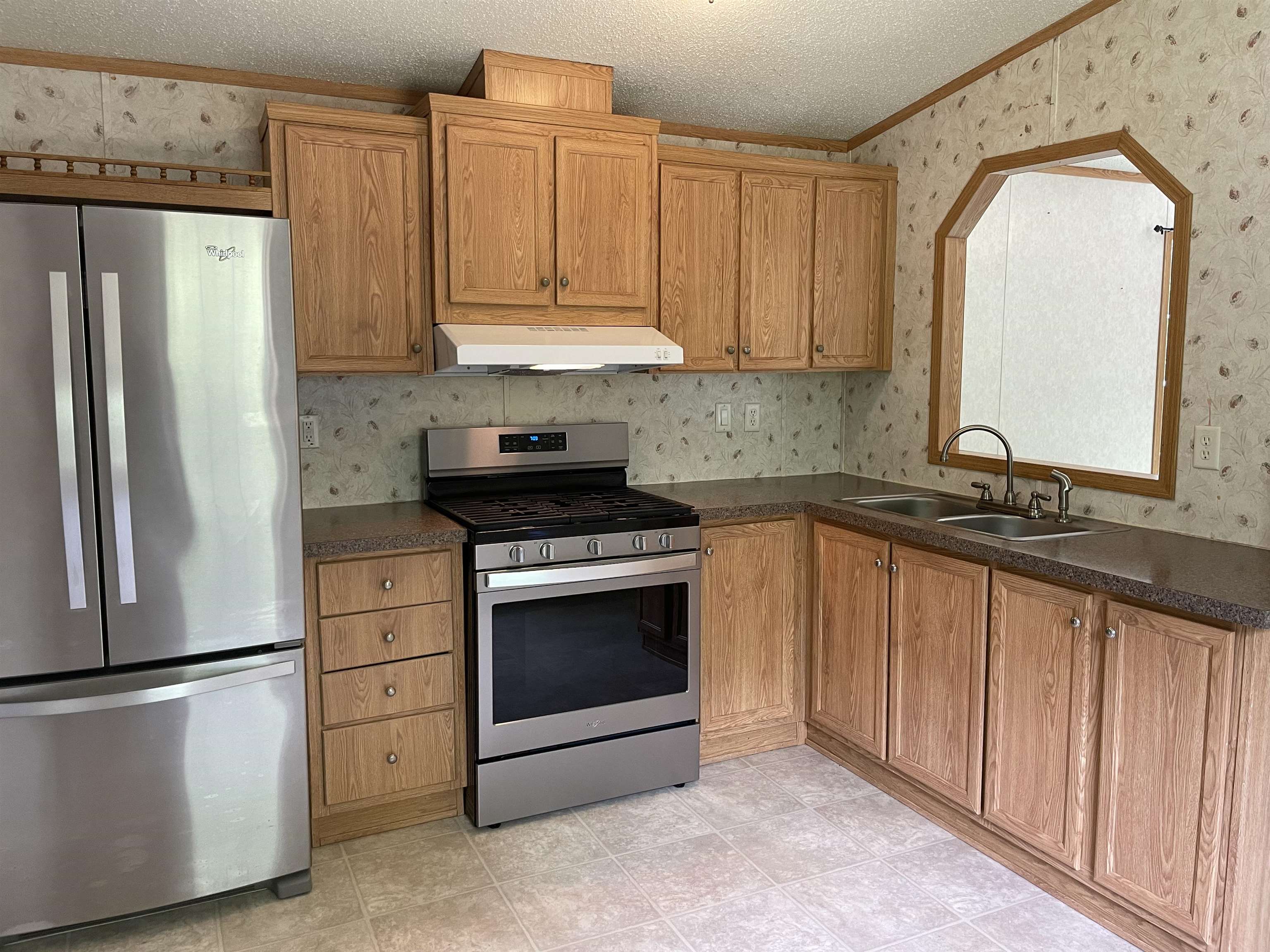 57 Pioneer Road Bath, NH 03740 - Photo 12 of 25
