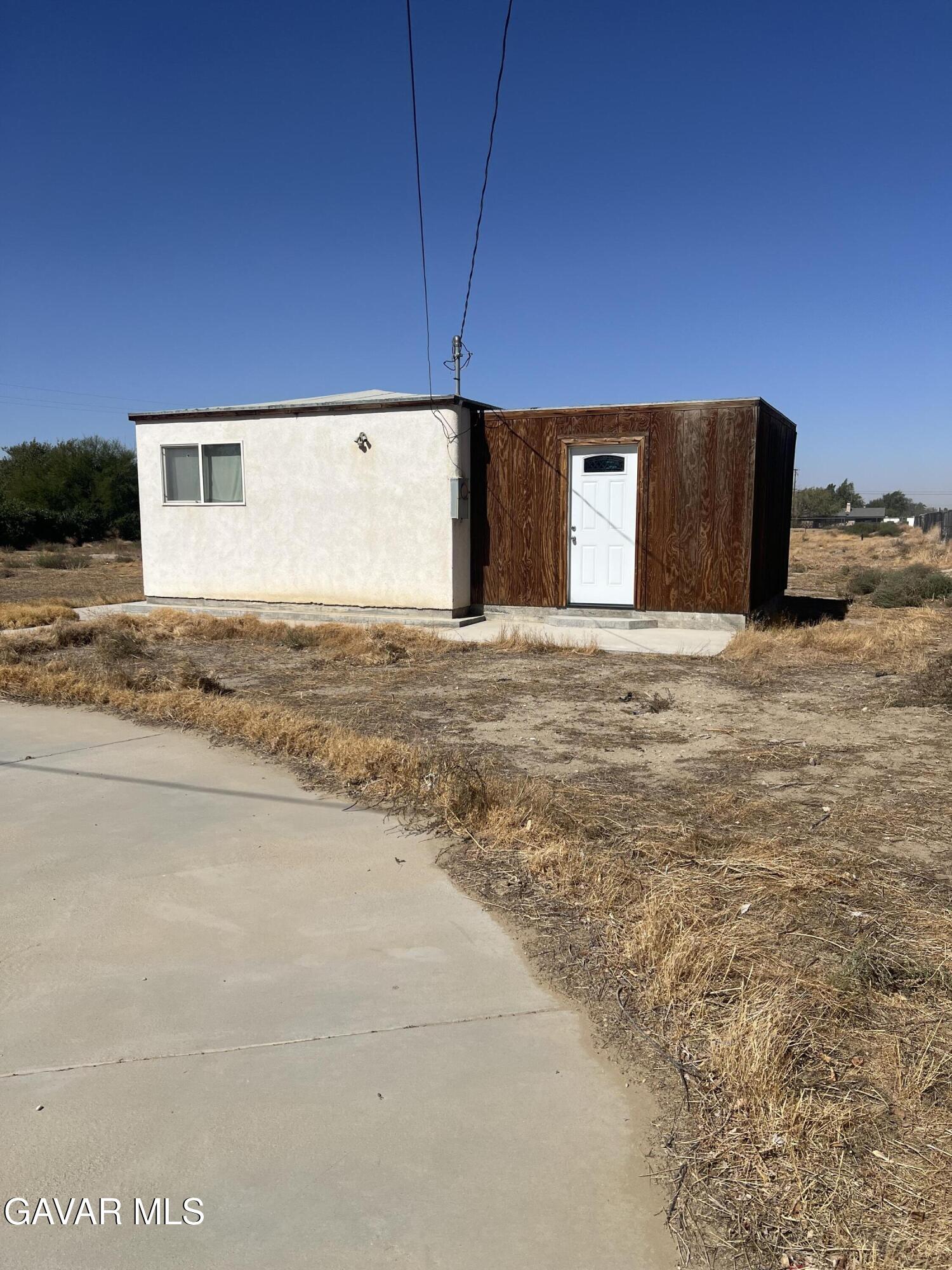 9241 East Ave R 14 Littlerock, CA 93543 - Photo 2 of 10 IMG_0578