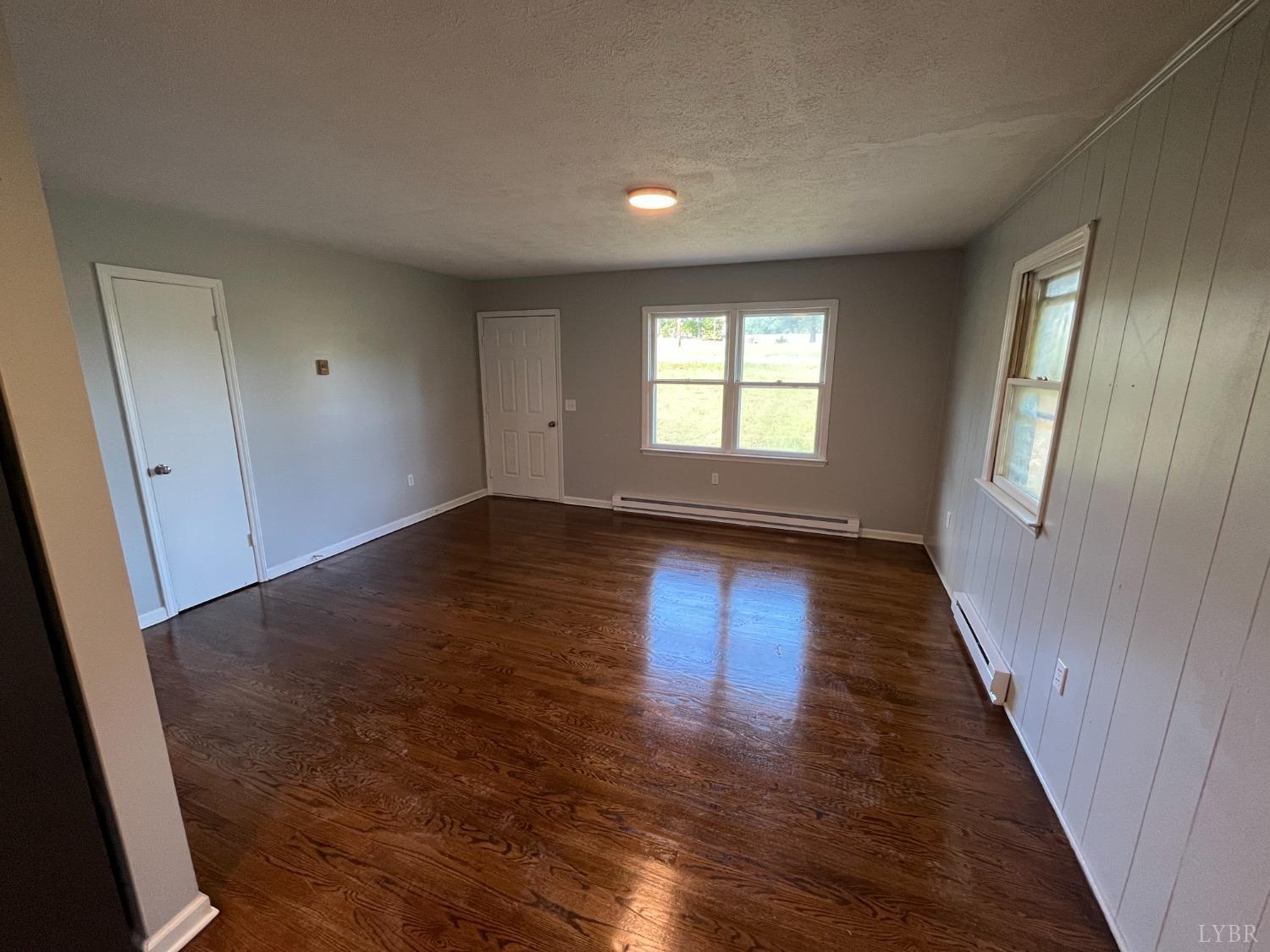 249 Hunter Road Brookneal, VA 24528 - Photo 3 of 11 Gallery Image 3