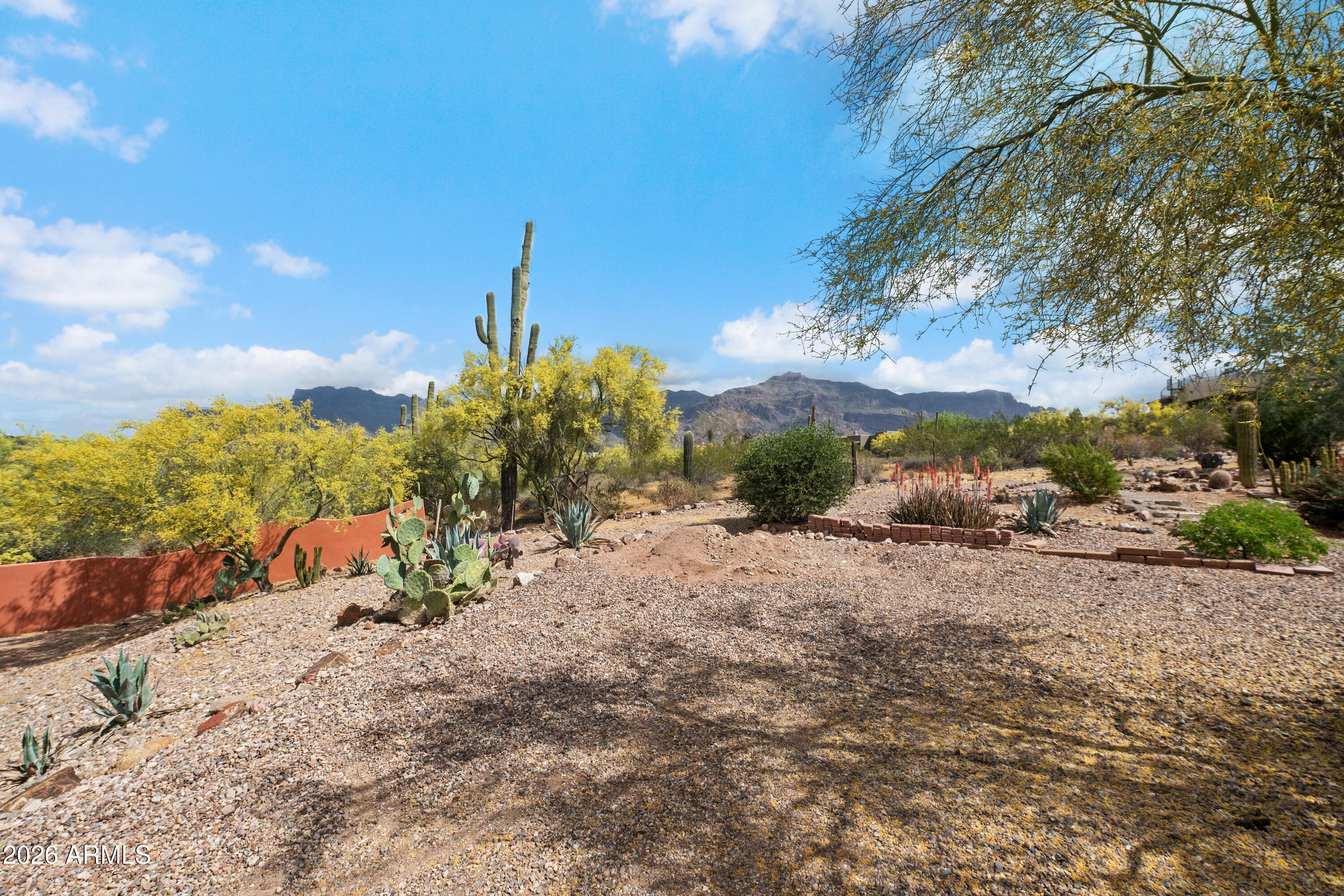 5175 South Kings Ranch Road Gold Canyon, AZ 85118 - Photo 47 of 87 5175-S-Kings-Ranch-Road-49