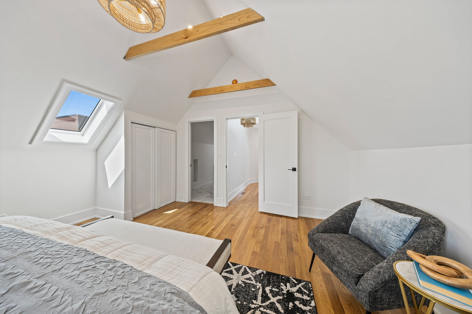 3414 North Hamilton Avenue Chicago, IL 60618 - Photo 28 of 45