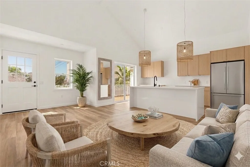 228 Arena Street El Segundo, CA 90245 - Photo 8 of 19