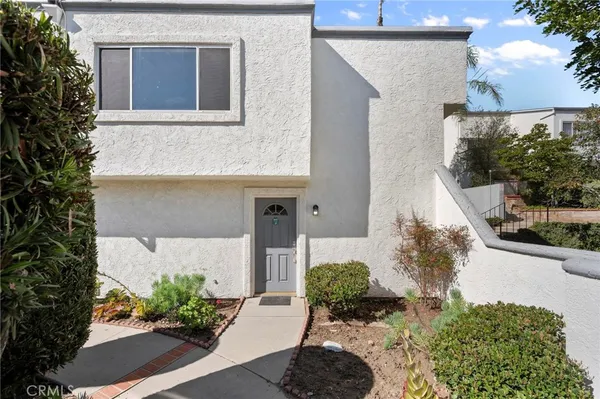 $649,900 | 18515 Mayall Street, Unit J, Northridge, CA 91324