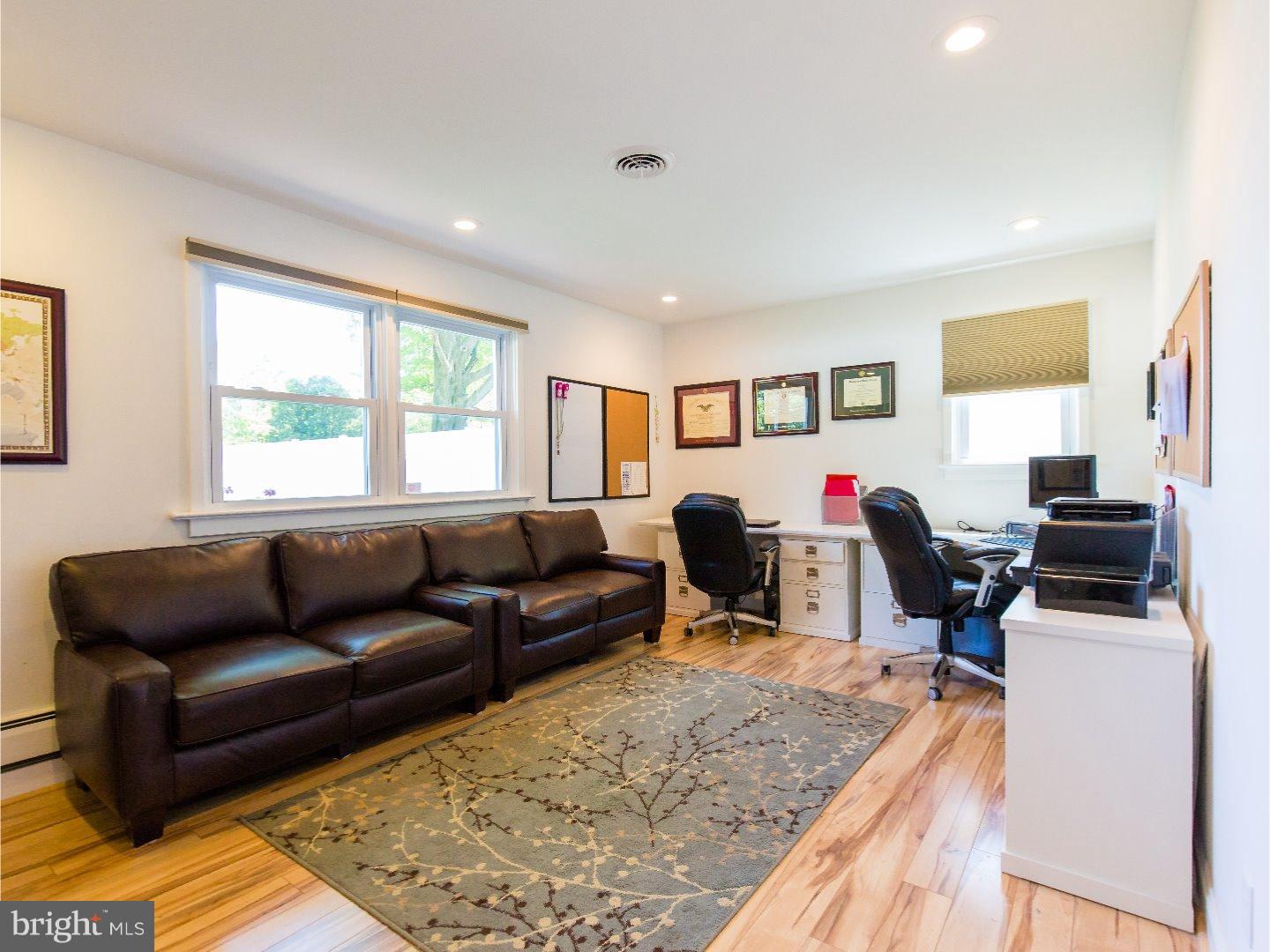 28 Lower Hilltop Road Yardley, PA 19067 - Photo 11 of 25 Office / Study