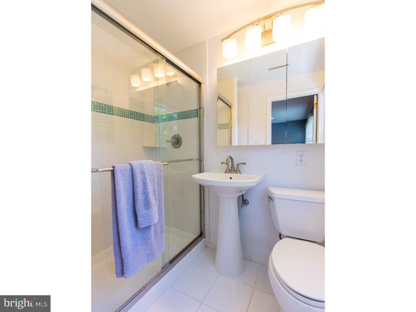 28 Lower Hilltop Road Yardley, PA 19067 - Photo 18 of 25 Bathroom