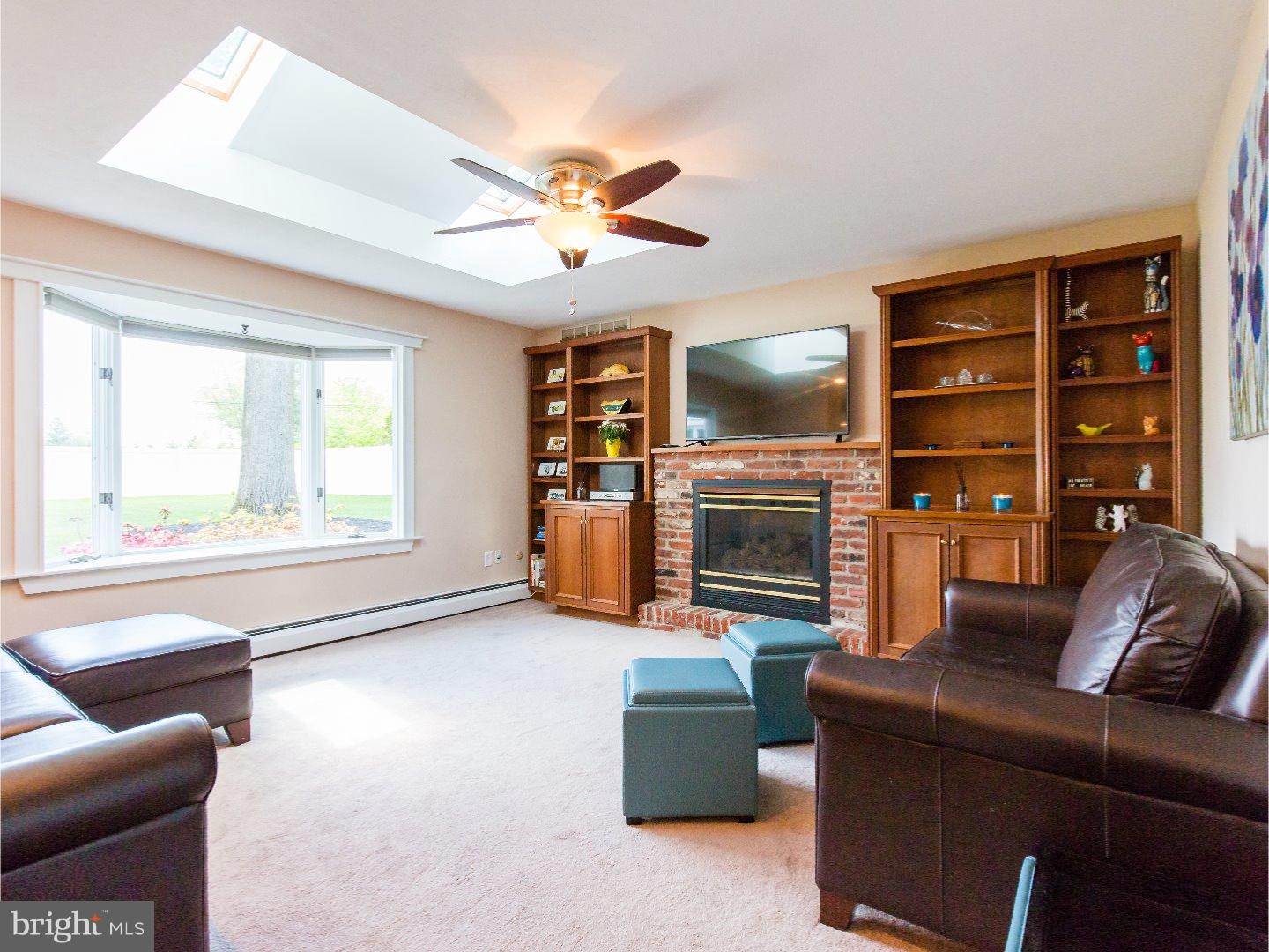28 Lower Hilltop Road Yardley, PA 19067 - Photo 9 of 25 Family Room
