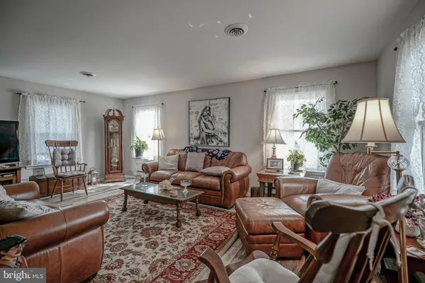 $365,000 | 39 Marlborough Drive, Southampton, NJ 08088