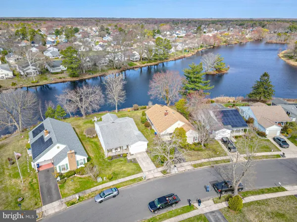 $365,000 | 39 Marlborough Drive, Southampton, NJ 08088