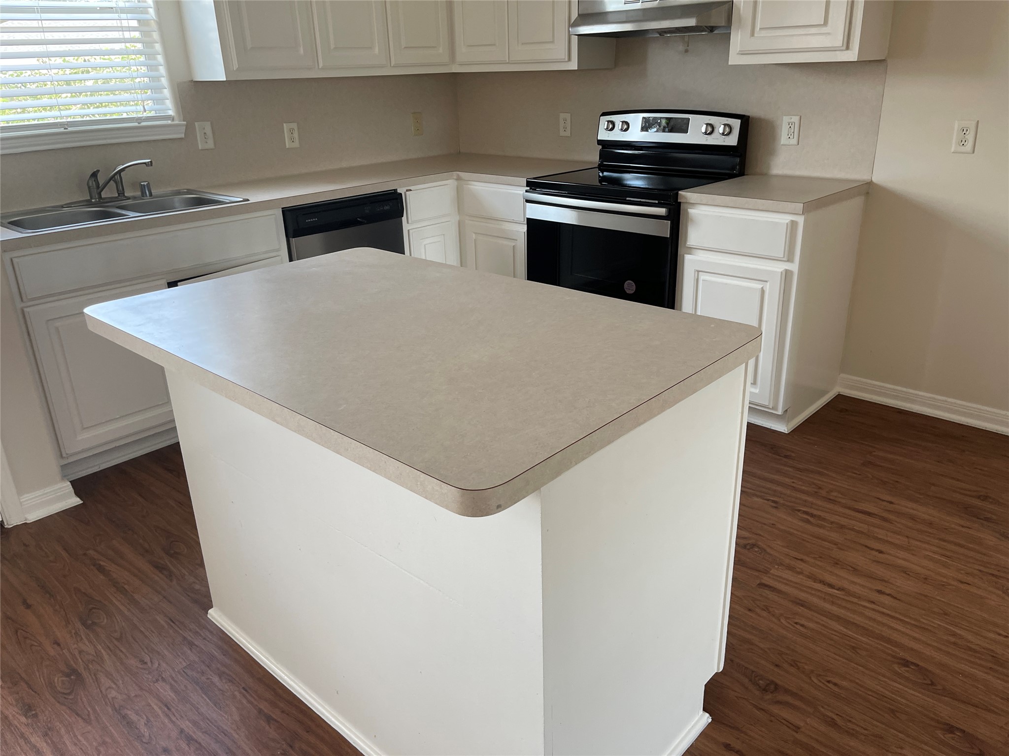 16216 Setting Sun Court Conroe, TX 77302 - Photo 19 of 37