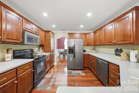 $619,900 | 3422 North Bay Drive, Granite Falls, NC 28630