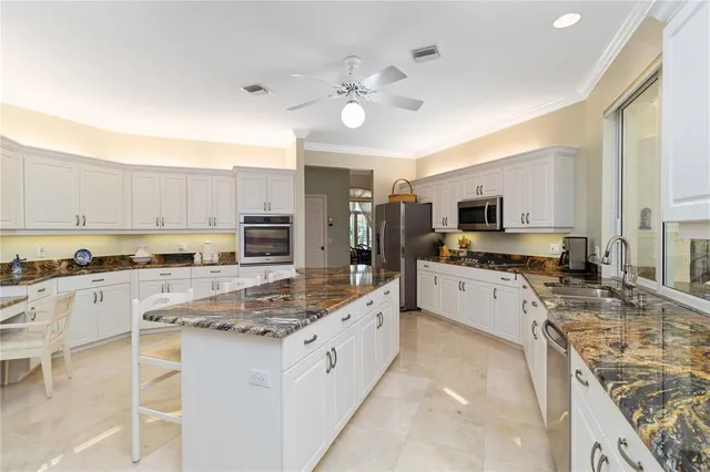 $1,049,900 | 2067 Tocobaga Lane, Nokomis, FL 34275