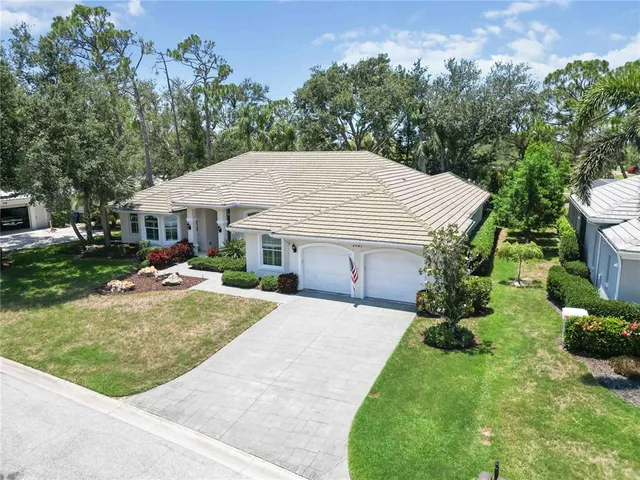 $1,049,900 | 2067 Tocobaga Lane, Nokomis, FL 34275