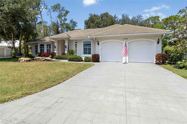 $1,049,900 | 2067 Tocobaga Lane, Nokomis, FL 34275