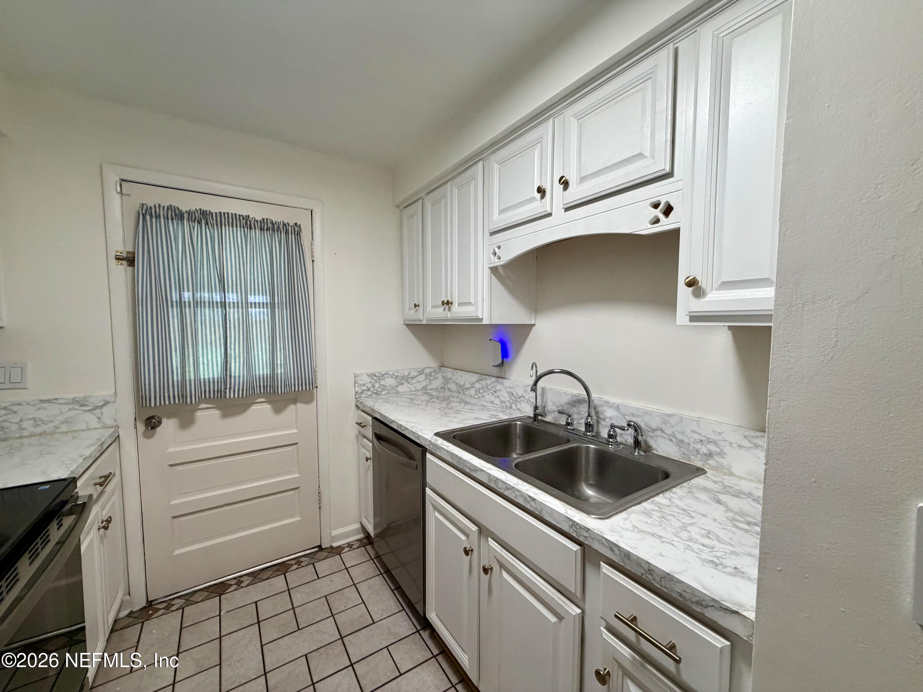 10439 Agave Road Jacksonville, FL 32246 - Photo 7 of 20 IMG_1949