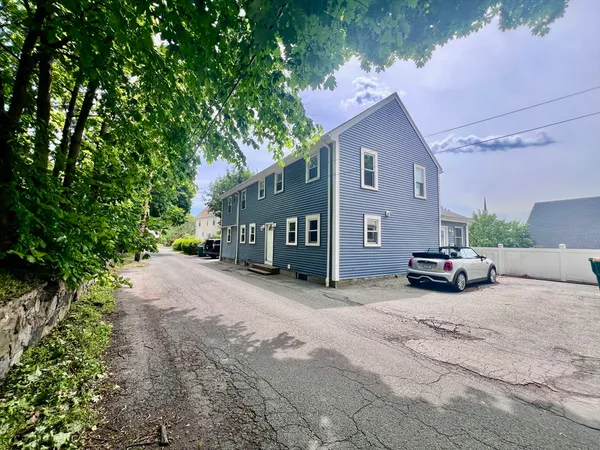 $2,695 | 15 1st Street, Unit 15, Woburn, MA 01801