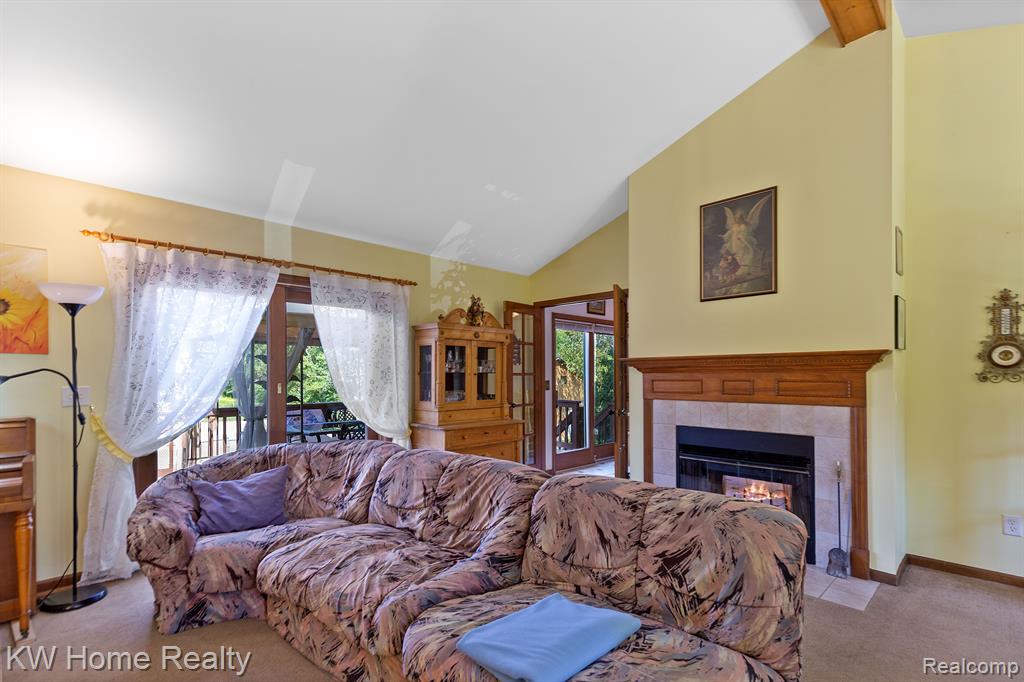 365 North Kellogg Road Howell, MI 48843 - Photo 11 of 69