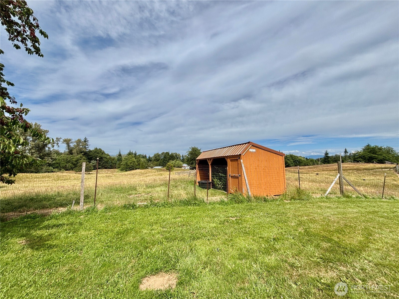 2452 Aldergrove Road Ferndale, WA 98248 - Photo 31 of 37 a view of a water with an ocean