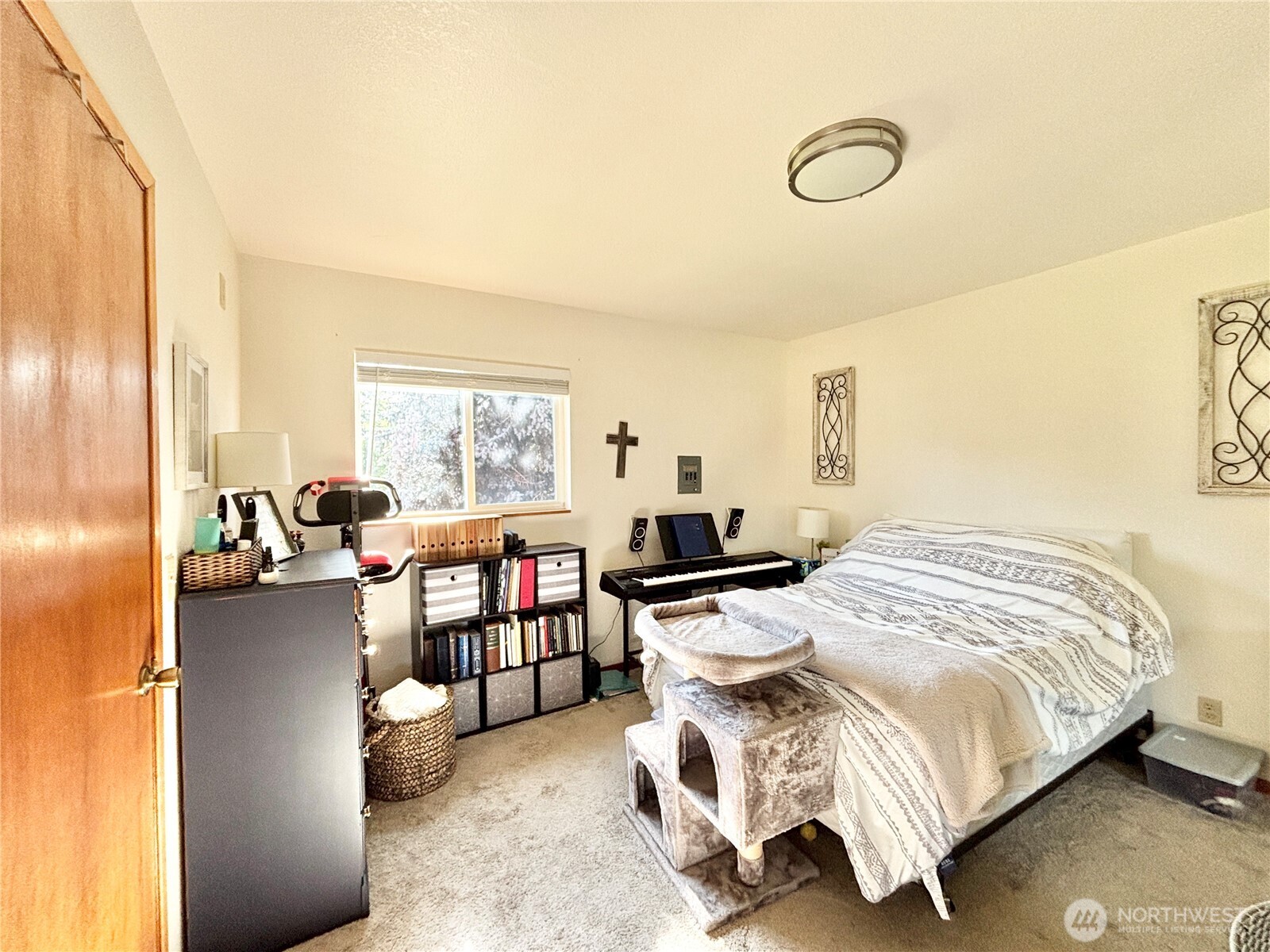 2452 Aldergrove Road Ferndale, WA 98248 - Photo 35 of 37 a bedroom with a bed and a window