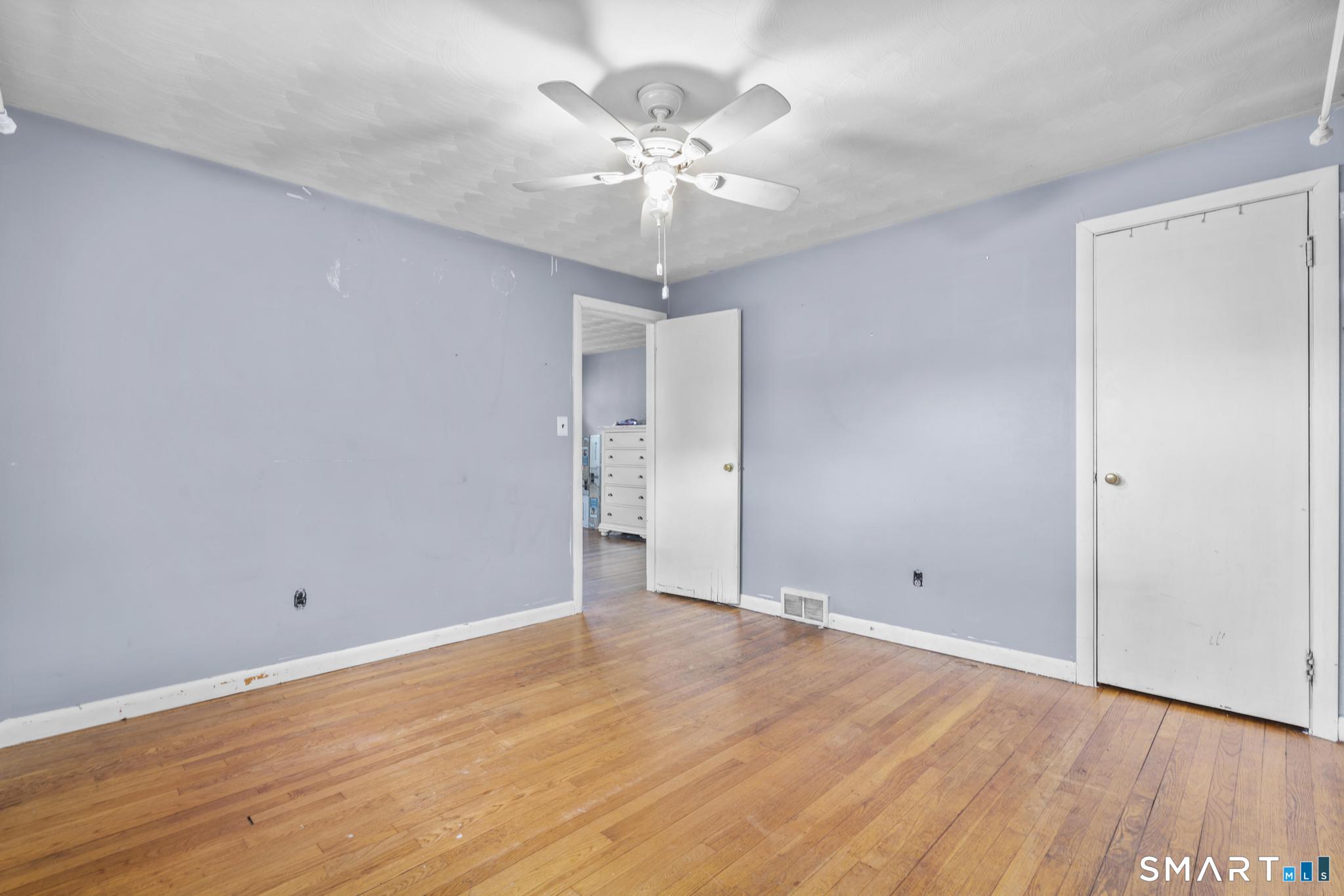 322 Pearl Lake Road Waterbury, CT 06706 - Photo 9 of 24