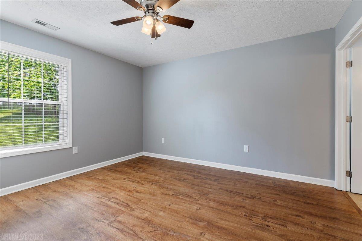 7694 Brooklyn Road Radford, VA 24141 - Photo 20 of 45 Gallery Image 20