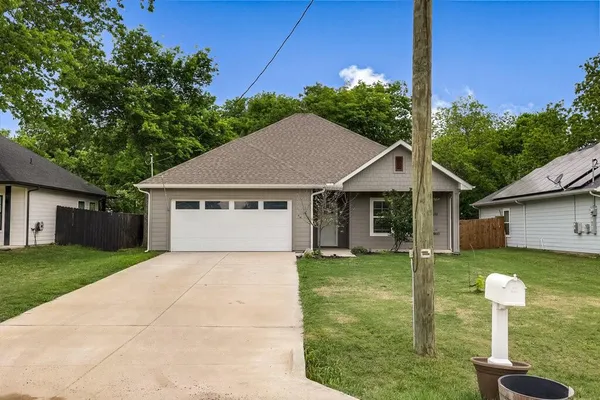 $249,900 | 370 South Pecan Street, Milford, TX 76670