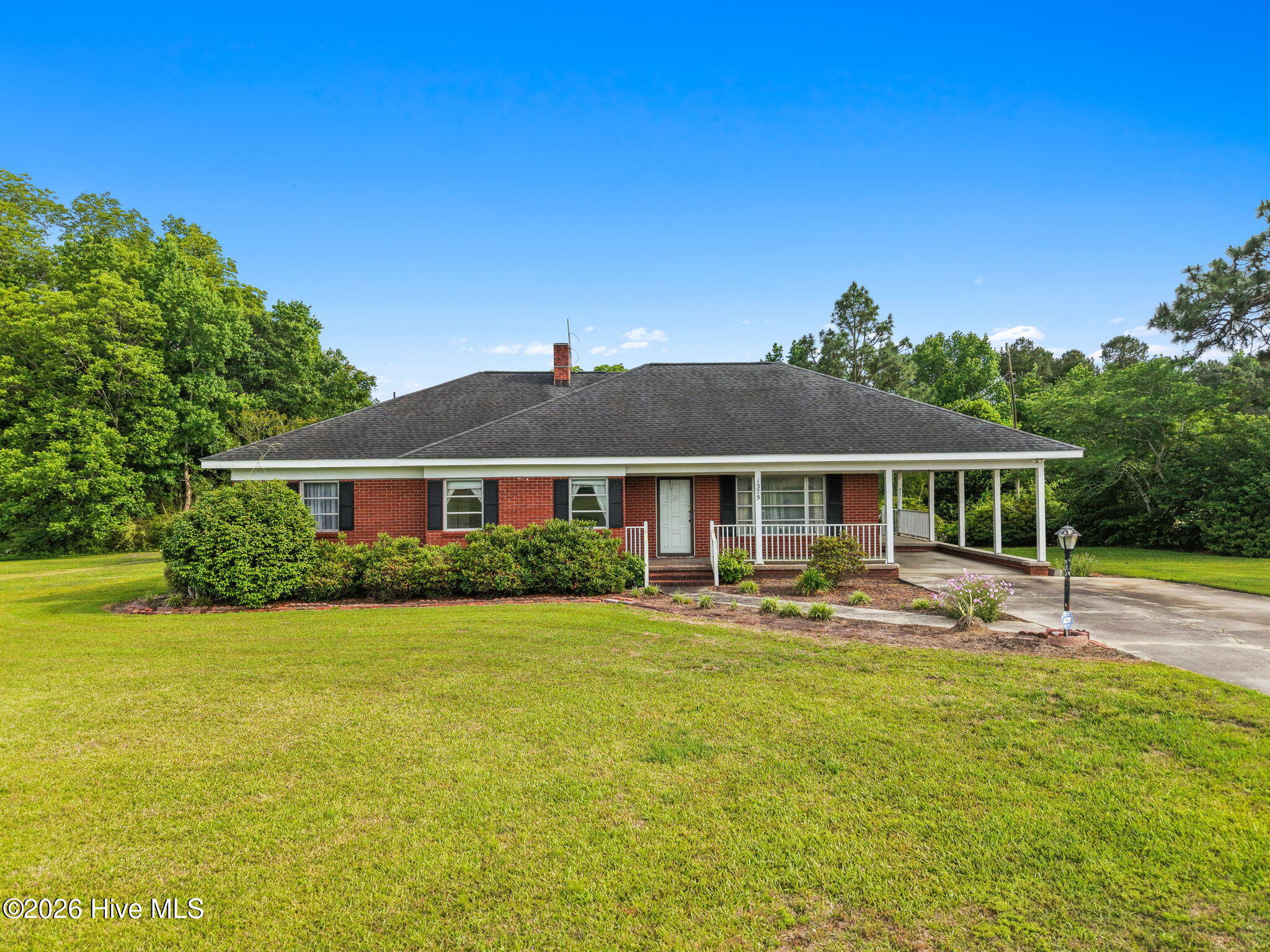 1375 Kenny Jordan Road Tabor City, NC 28463 - Photo 2 of 44 2-web-or-mls-CAMMediaLLC.com (4 of 41)
