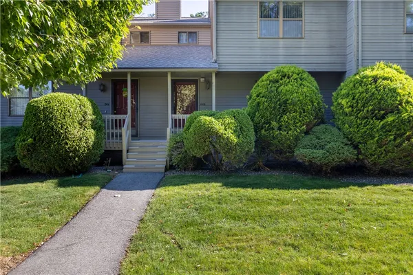 $329,900 | 1902 Pinewood Drive, Smithfield, RI 02917