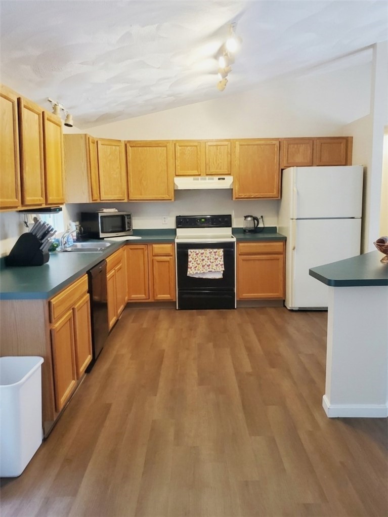 91 Oregon Avenue Woonsocket, RI 02895 - Photo 4 of 26 Gallery Image 4
