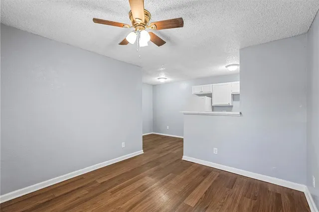 $990,000 | 111 East Rogers Street, Arlington, TX 76011