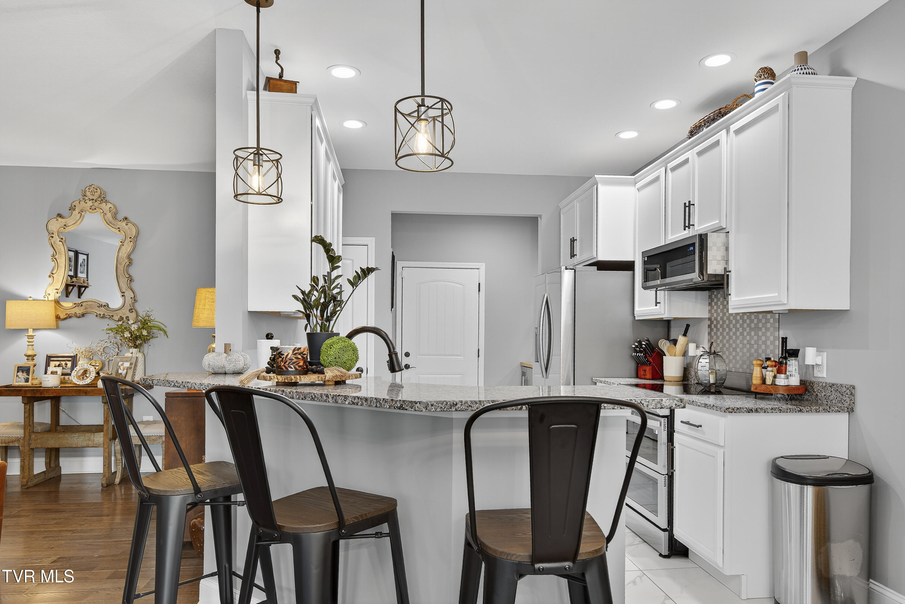 141 Queensgate Bristol, TN 37620 - Photo 15 of 55 141-Queensgate-Bristol-TN Matt-Smith-Rea