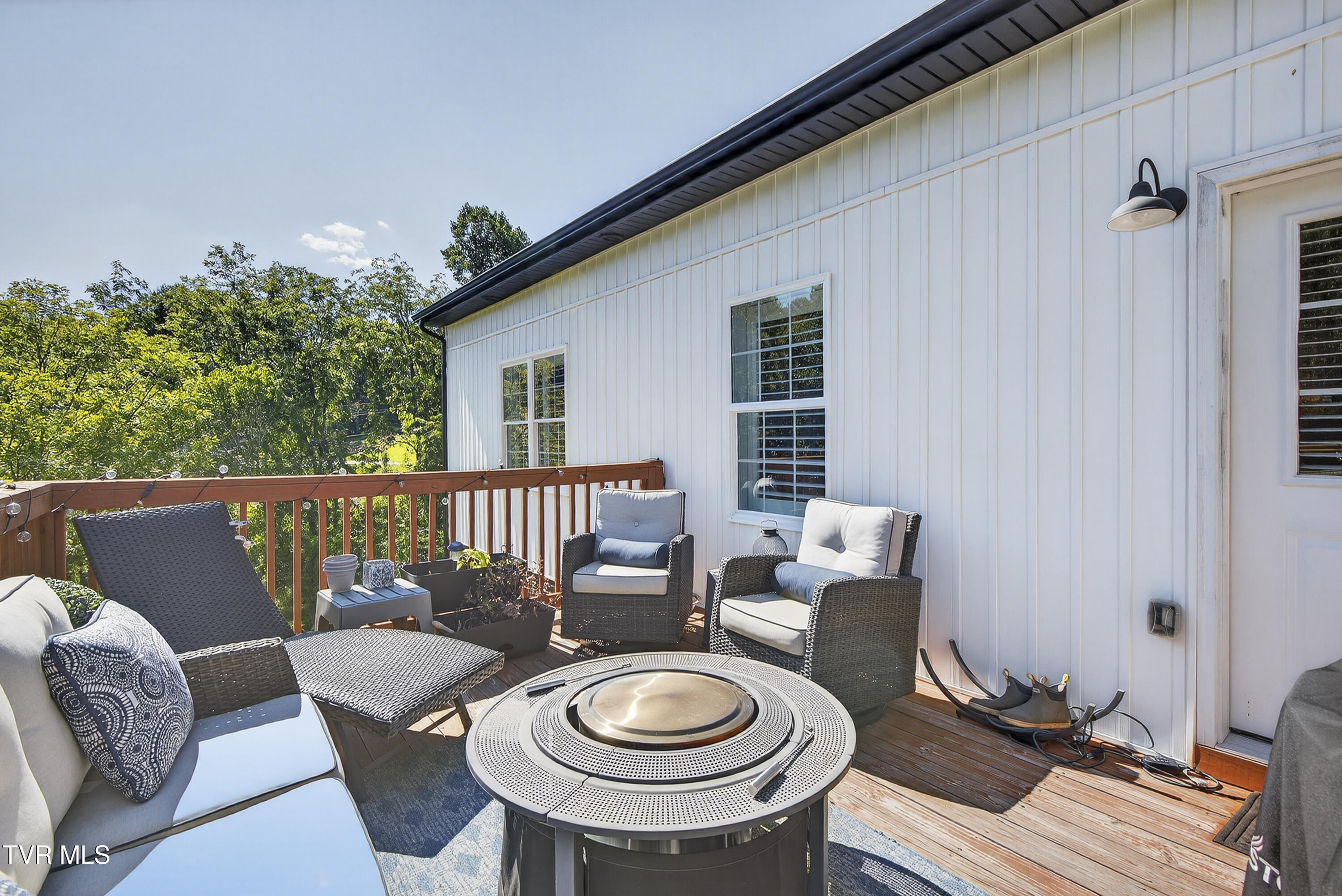 141 Queensgate Bristol, TN 37620 - Photo 42 of 55 141-Queensgate-Bristol-TN Matt-Smith-Rea