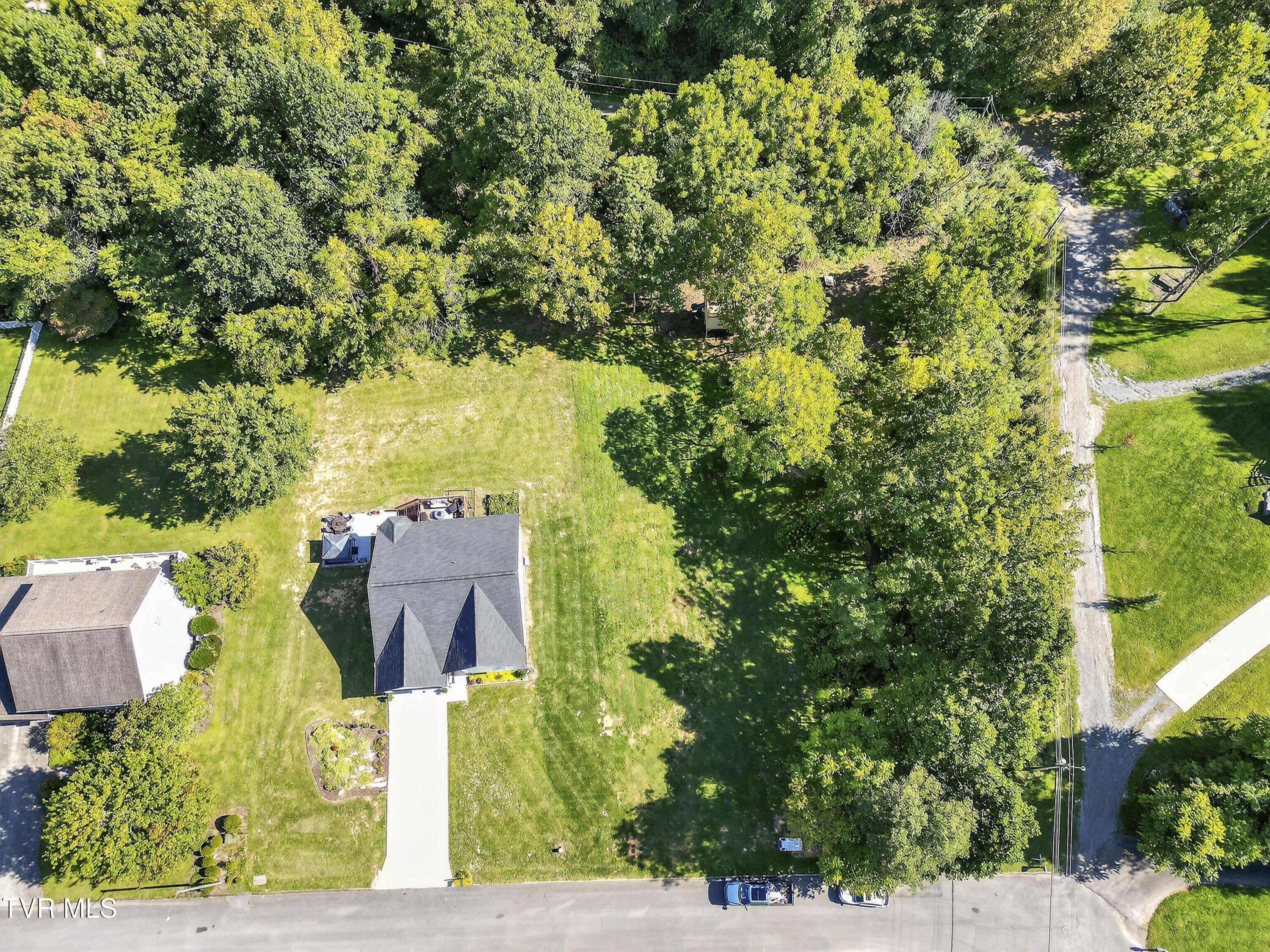 141 Queensgate Bristol, TN 37620 - Photo 51 of 55 141-Queensgate-Bristol-TN Matt-Smith-Rea