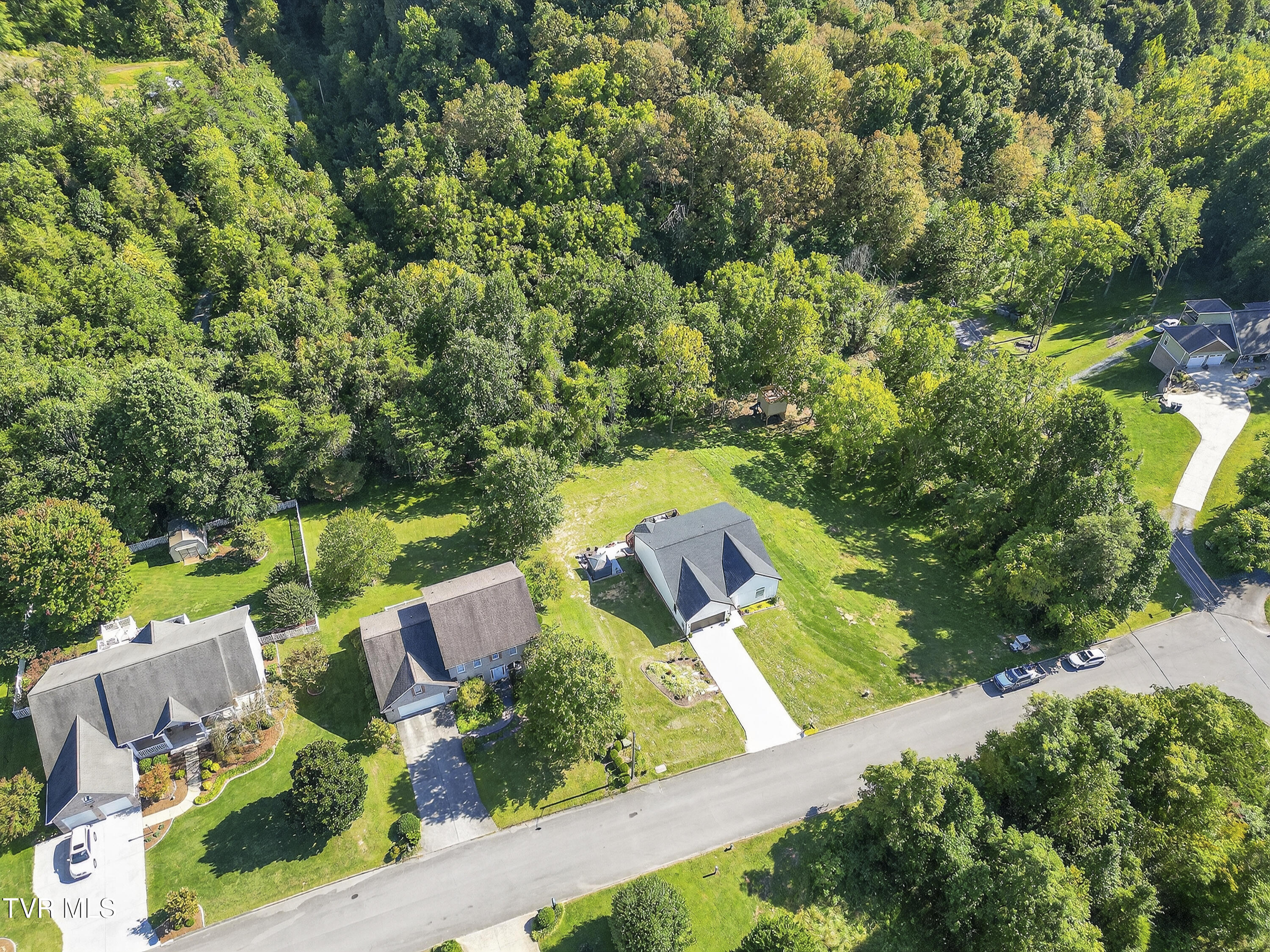 141 Queensgate Bristol, TN 37620 - Photo 52 of 55 141-Queensgate-Bristol-TN Matt-Smith-Rea