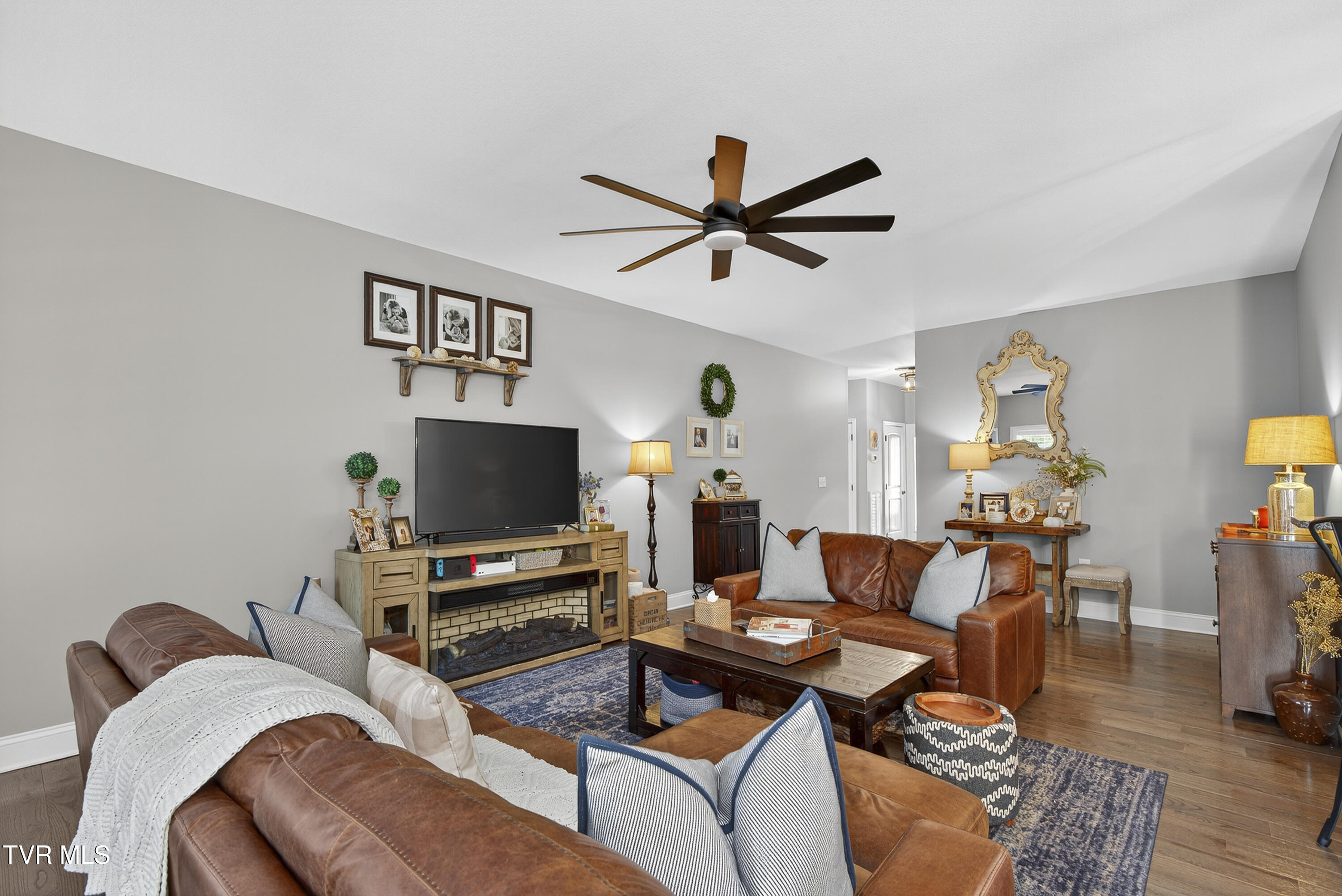 141 Queensgate Bristol, TN 37620 - Photo 10 of 55 141-Queensgate-Bristol-TN Matt-Smith-Rea