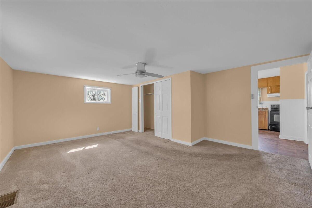 120 Raulstontown Road South Pittsburg, TN 37380 - Photo 16 of 22 an empty room with windows