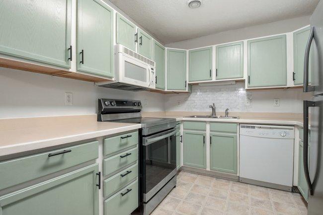 300 Cedar Street, Unit 15 Baldwin, WI 54002 - Photo 10 of 18