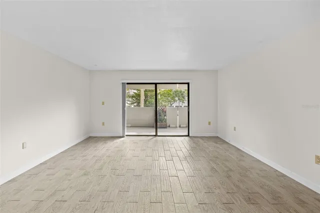 $2,500 | 4141 Bayshore Boulevard, Unit 204, Tampa, FL 33611