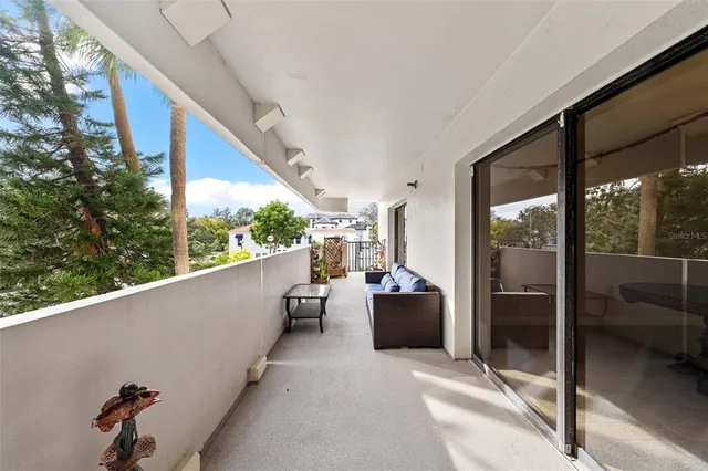 $2,500 | 4141 Bayshore Boulevard, Unit 204, Tampa, FL 33611