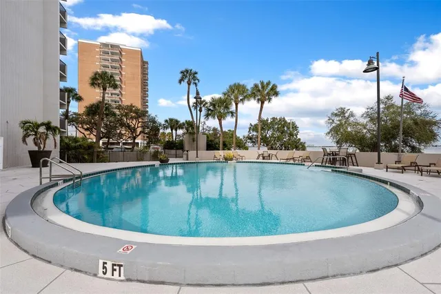$2,500 | 4141 Bayshore Boulevard, Unit 204, Tampa, FL 33611