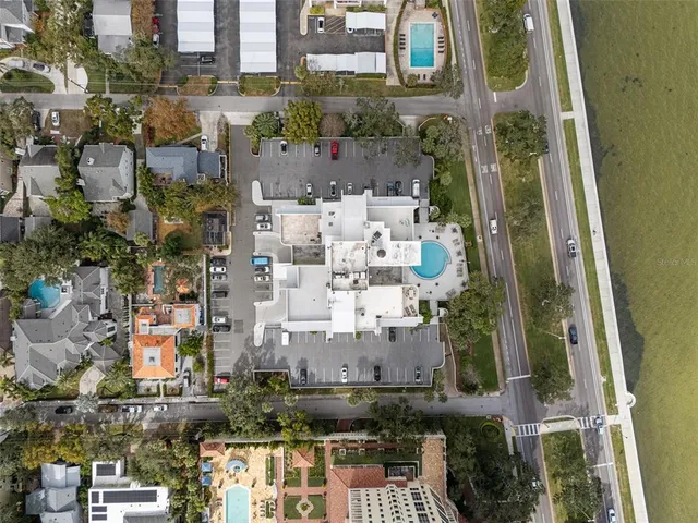 $2,500 | 4141 Bayshore Boulevard, Unit 204, Tampa, FL 33611