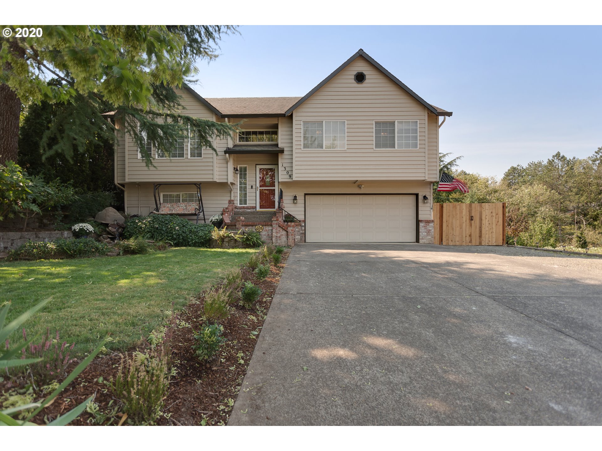 1309 Villa Road Newberg, OR 97132 - Photo 1 of 32 Gallery Image 1