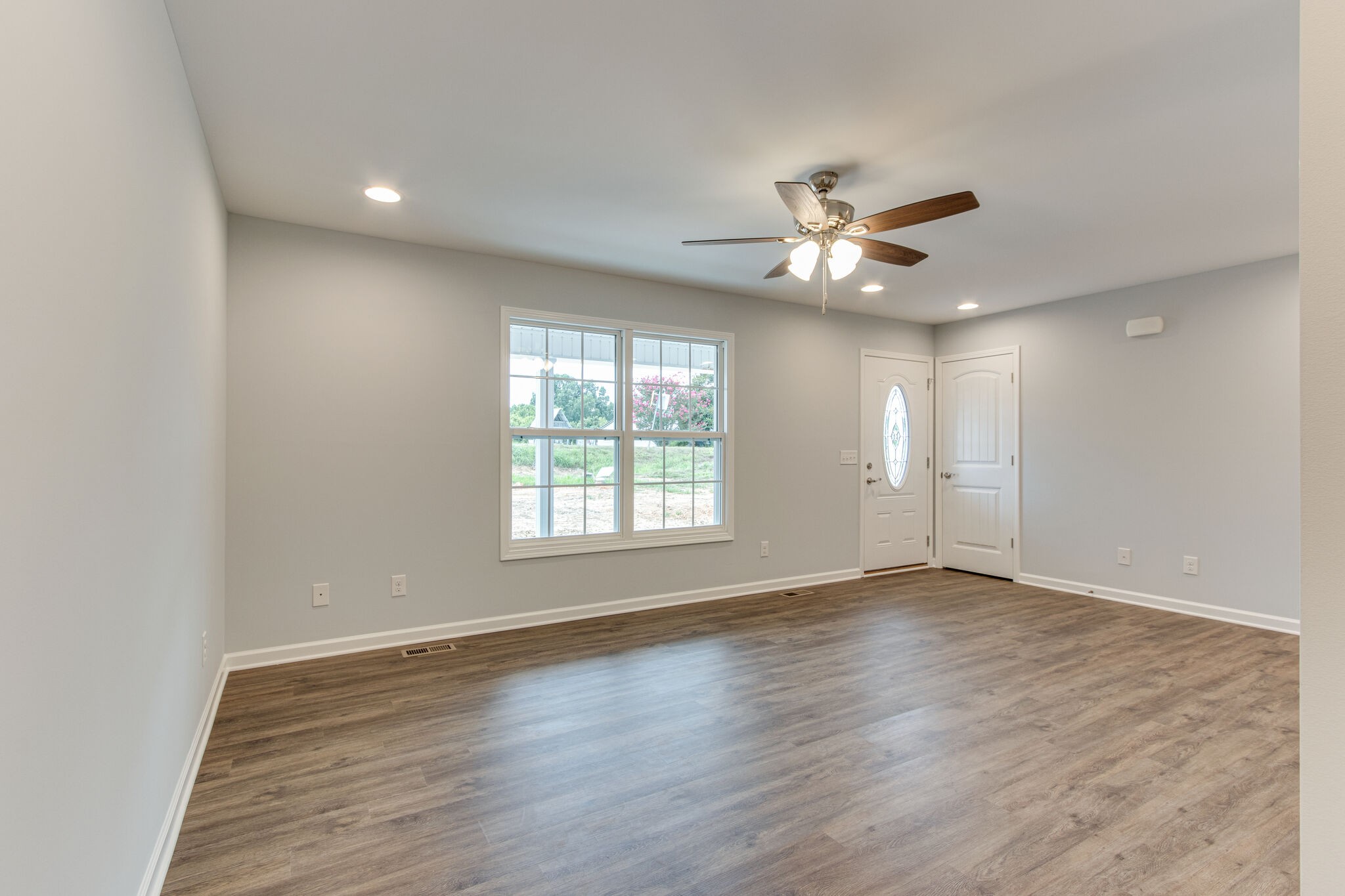 1097 Lyndell Bell Road Manchester, TN 37355 - Photo 4 of 37 Gallery Image 4