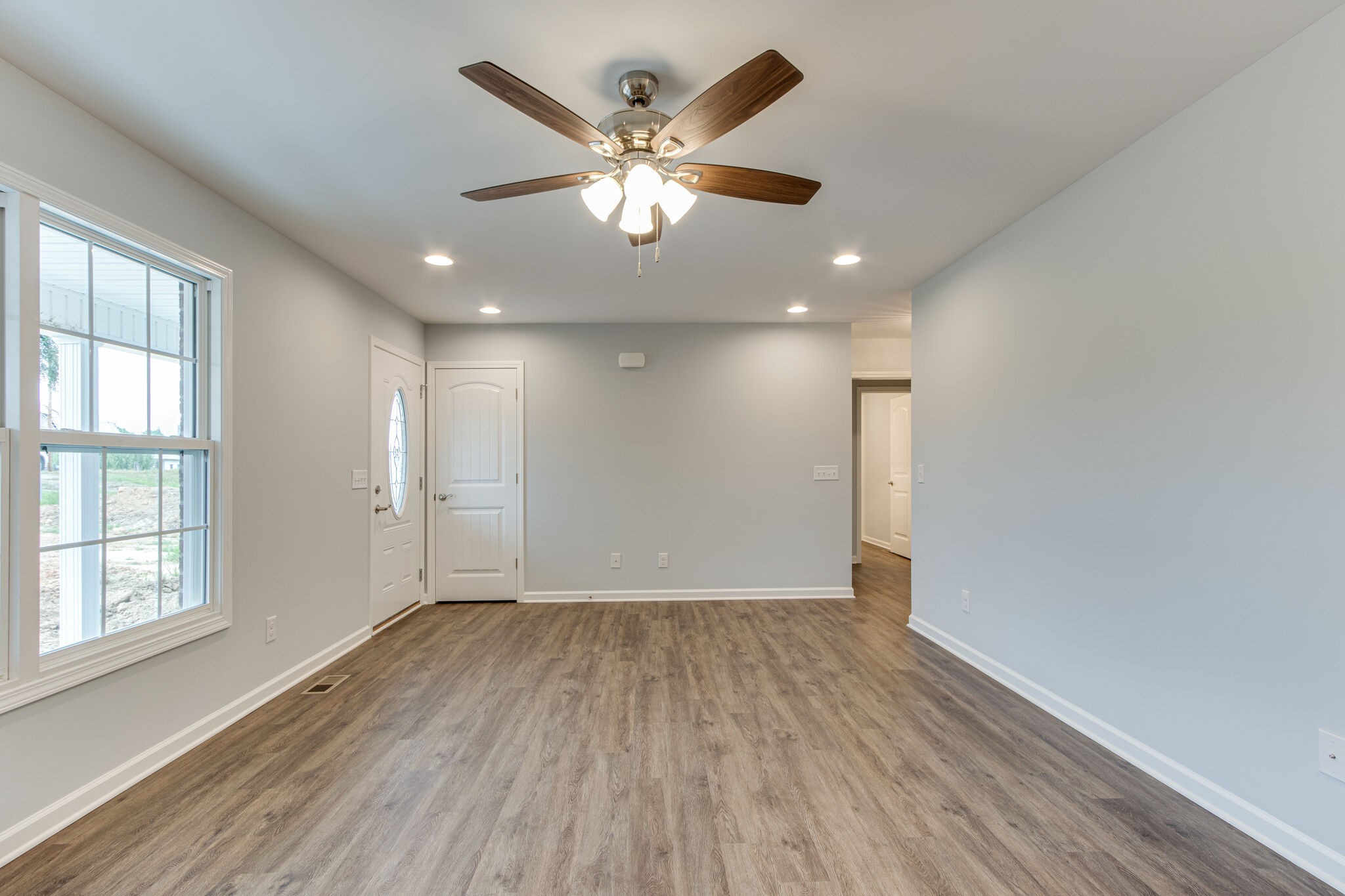 1097 Lyndell Bell Road Manchester, TN 37355 - Photo 5 of 37 Gallery Image 5