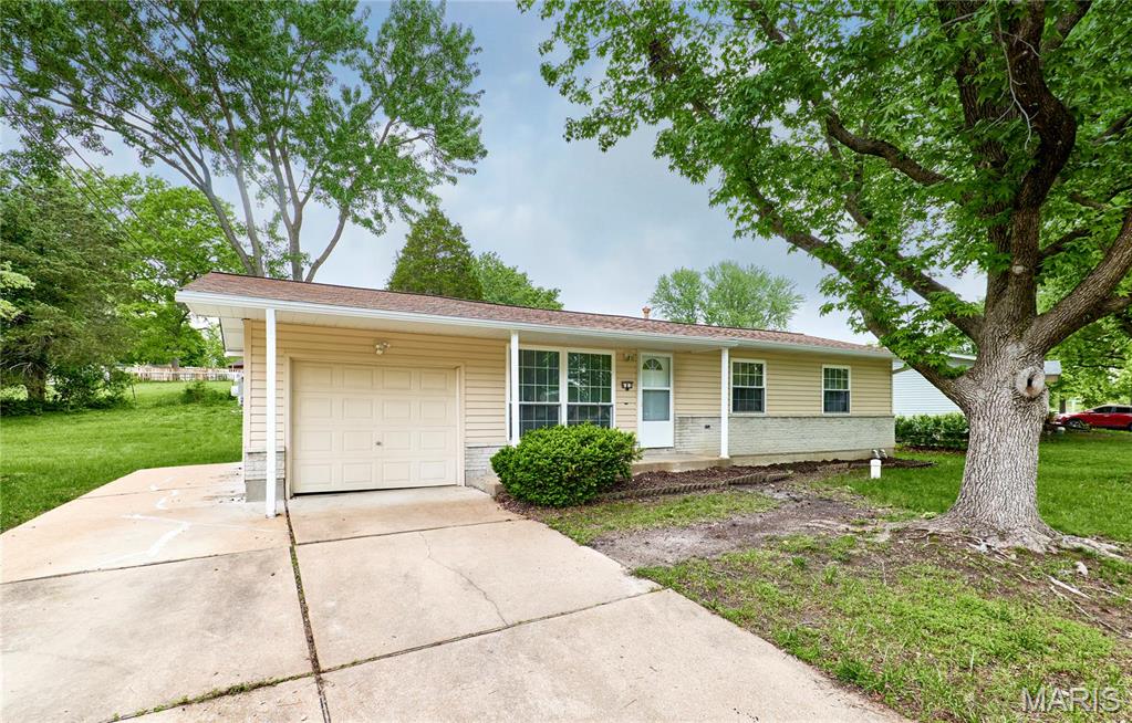 485 Electra Drive Arnold, MO 63010 - Photo 2 of 29