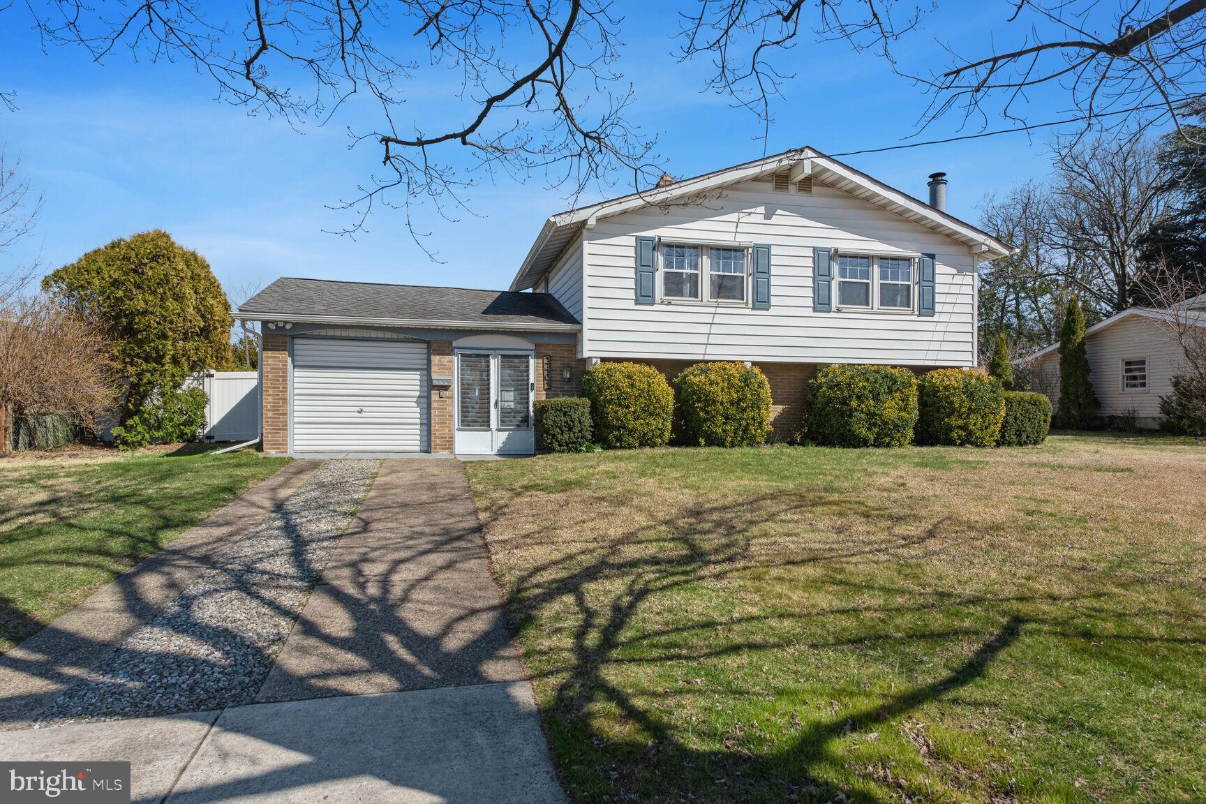 2402 New Albany Road Cinnaminson, NJ 08077 - Photo 2 of 28